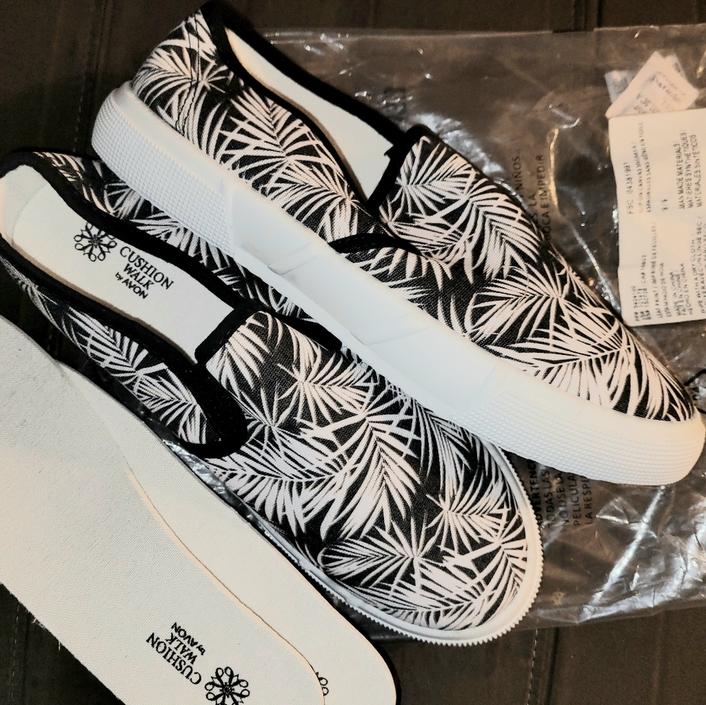 Deck shoes, AVON, Sz. 9 NWT